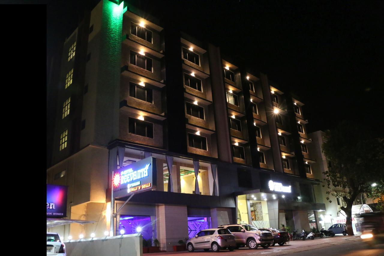 Hotel Reevanta Daman Eksteriør bilde